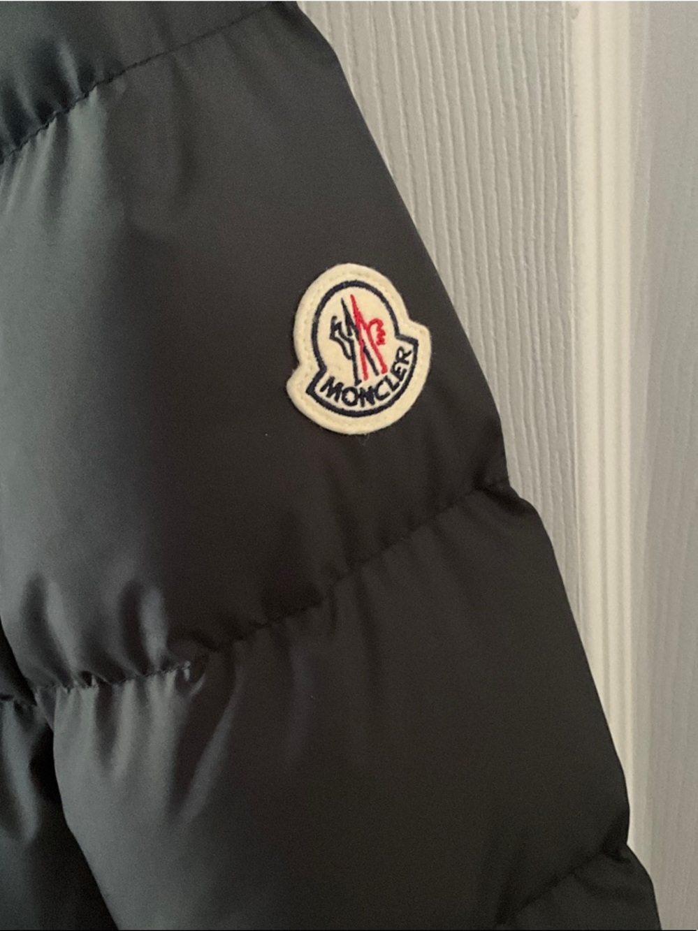 Moncler Women’s Black Down Puffer Jacket - NEW WITH TAGS - Picture 3 of 5